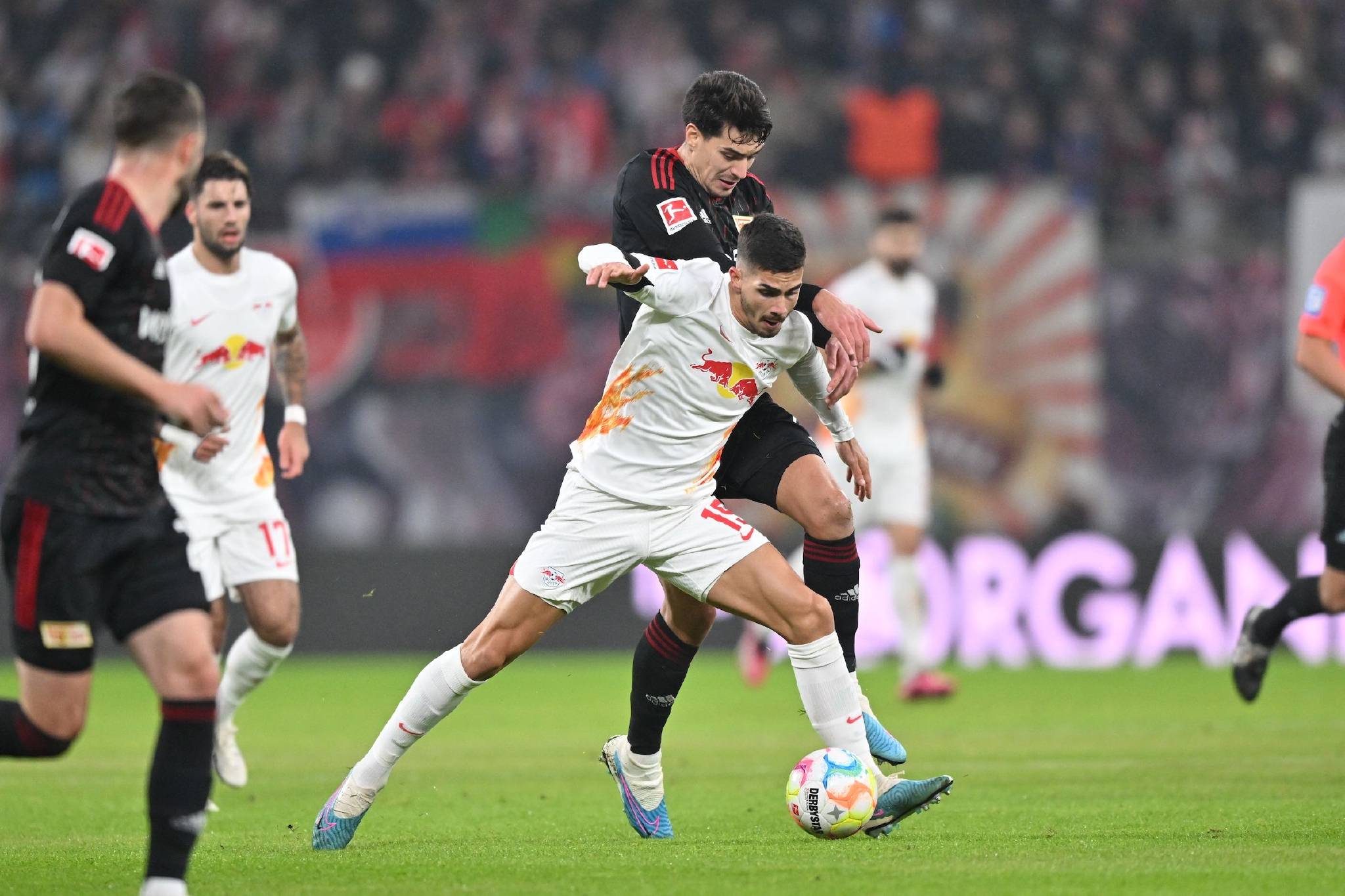 开云sport-莱比锡红牛主场胜利，领先优势扩大的简单介绍