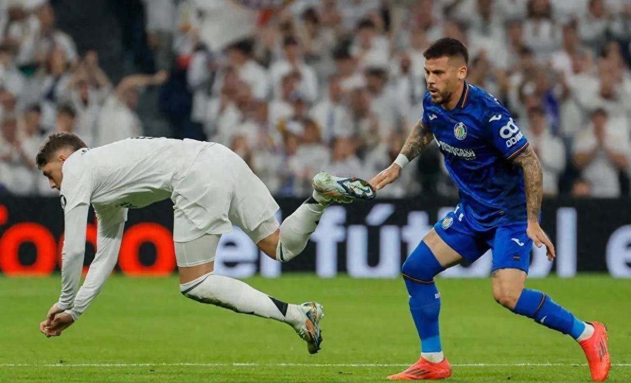 皇马客场战胜赫塔费，取得三分的简单介绍