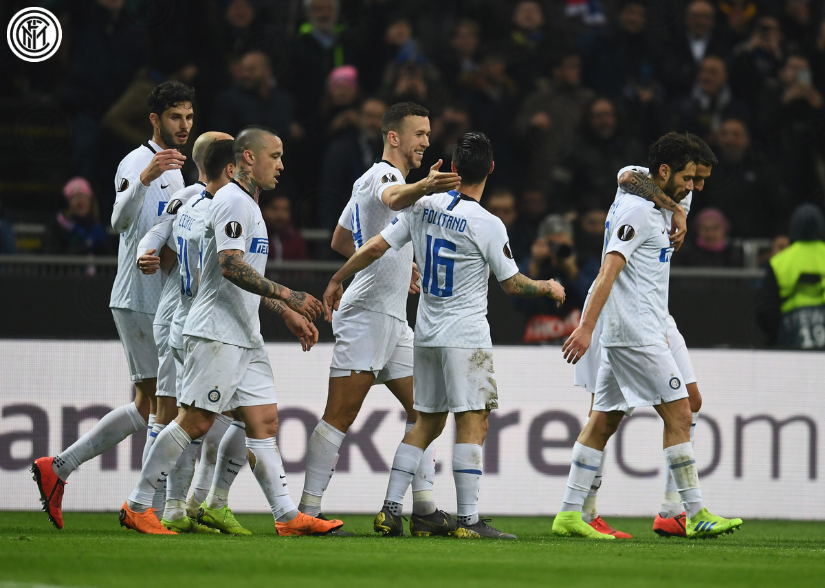 包含斯图加特-逆转维也纳快速反击的词条