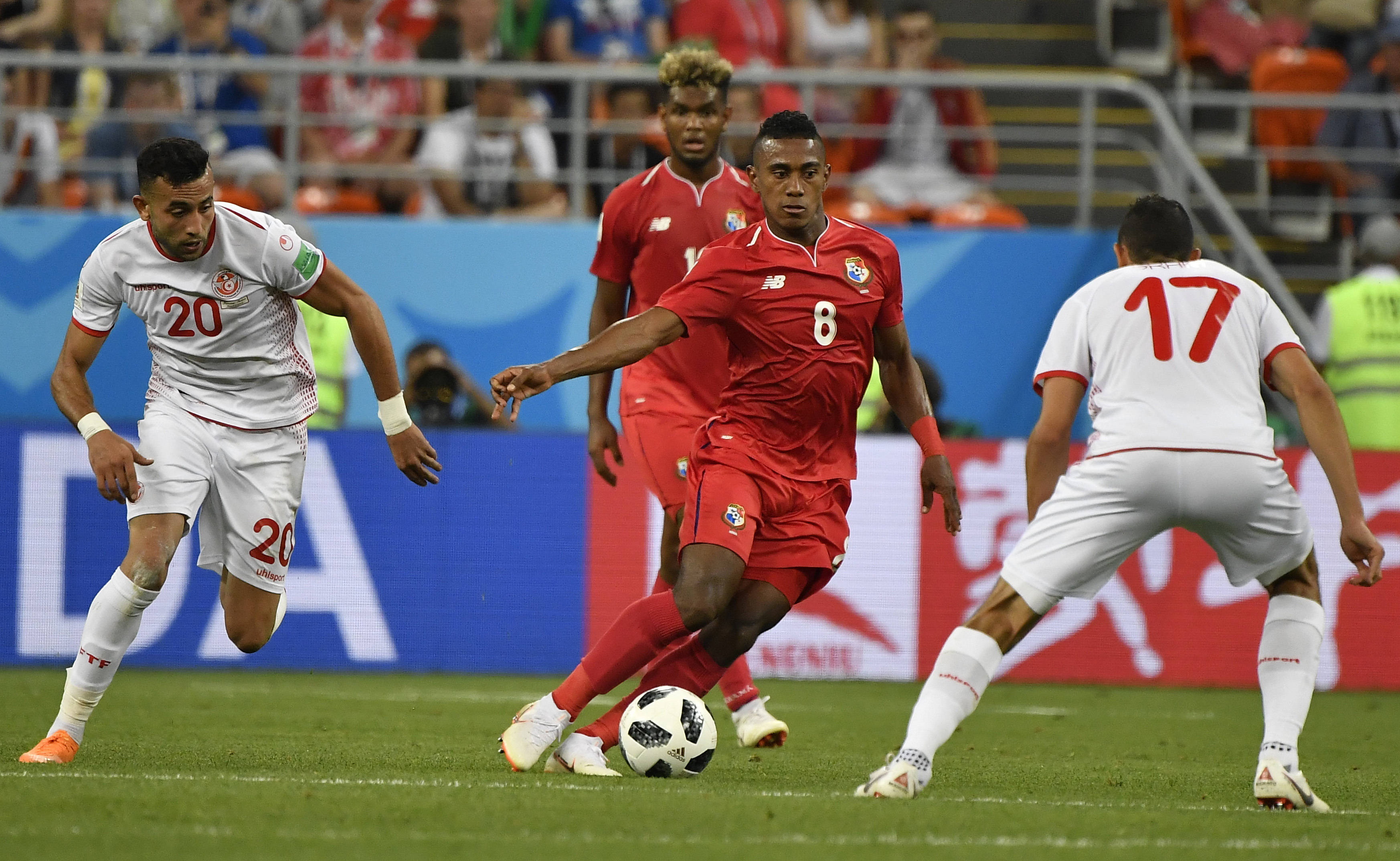 比利时大胜芬兰,欧洲杯小组赛全胜 比利时大胜芬兰,欧洲杯小组赛全胜