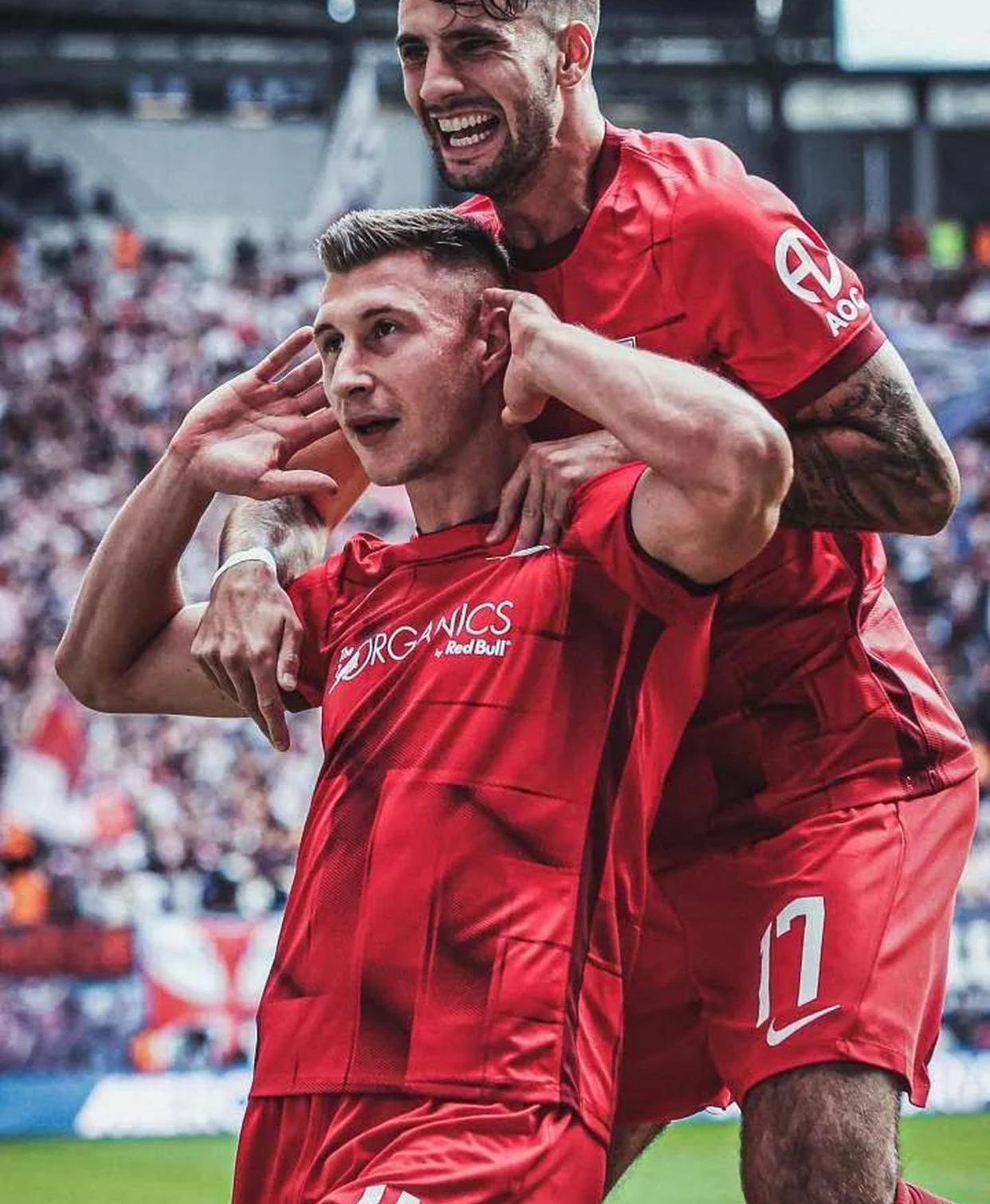 拜仁逆转莱比锡红牛，马丁内利关键制胜