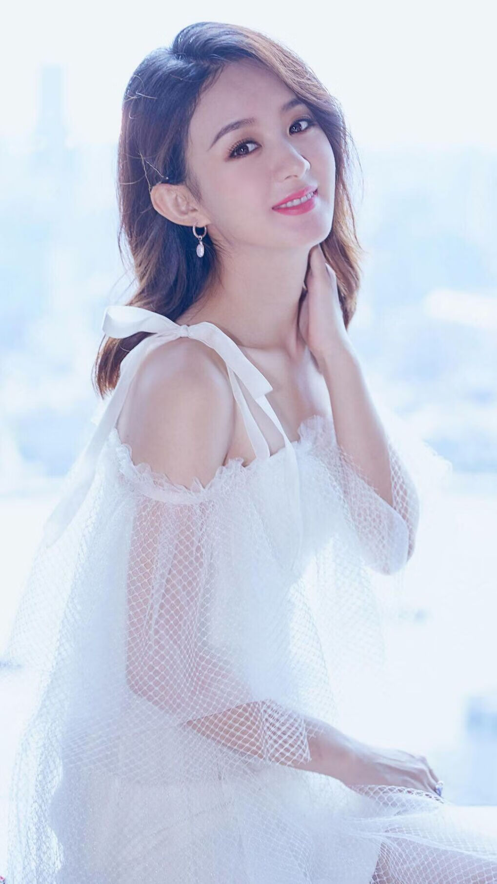 拜仁友谊赛狂轰五球打穿洪都拉斯，租借新星卡马文加惊艳全场成关键先生