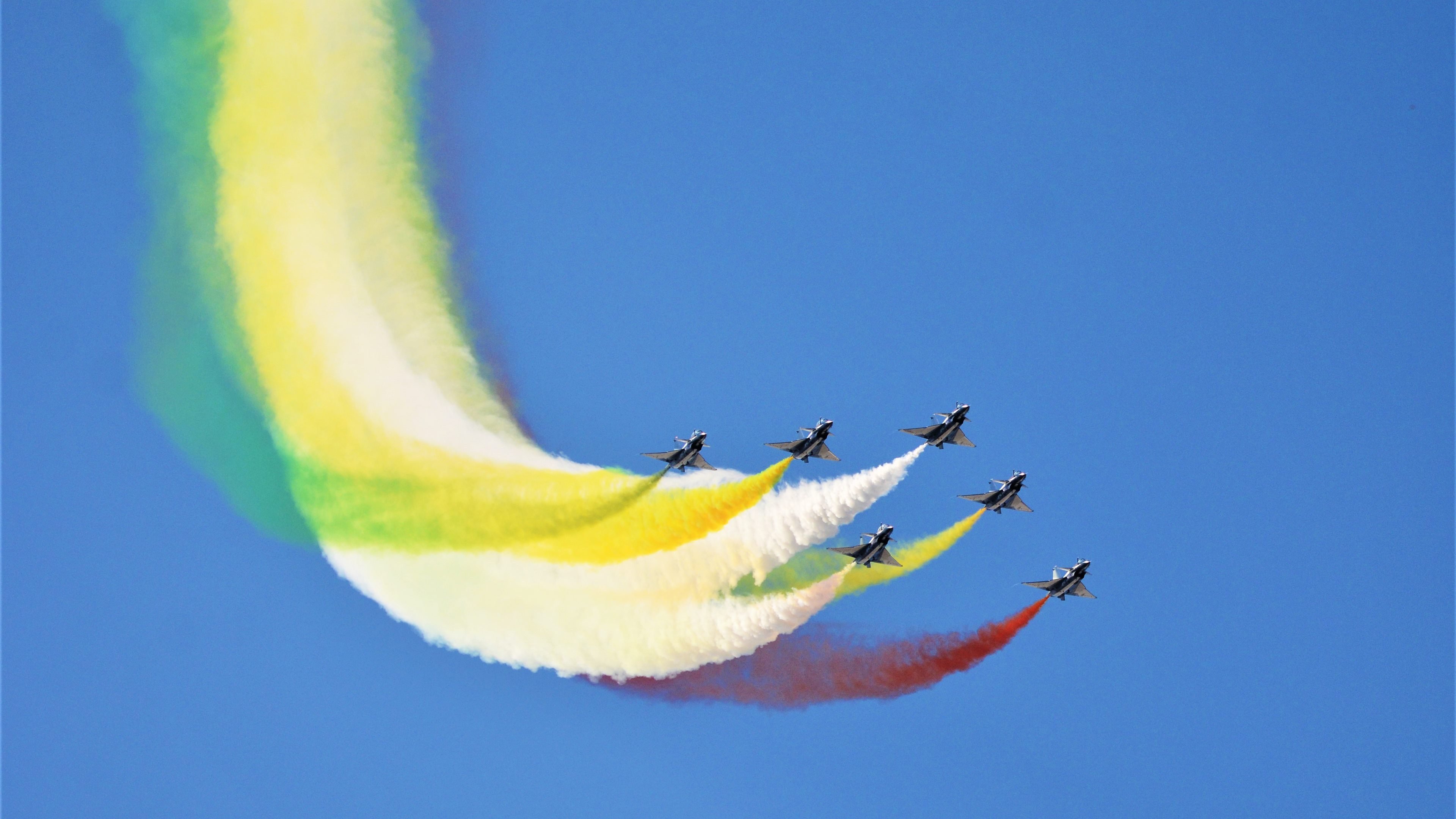 赛前被嘲陪跑，新疆队如何用最原始的篮球美学击碎76人精密算法