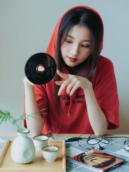 开云体育APP下载-暗夜双舞台，尤文的坚韧与梅西的魔法