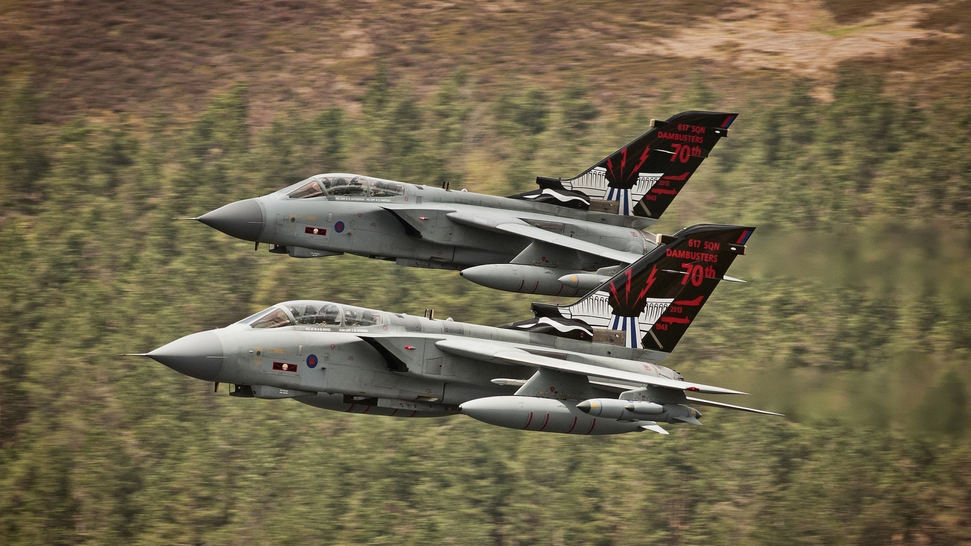 西亚卡姆独揽37分统治攻防，尼克斯力克鹈鹕展露冠军相